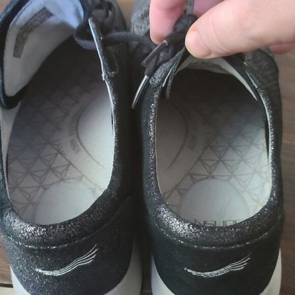 Dansko Christina Sneakers Metallic Size 9-9.5 Gray Purple Stylish Comfy - Picture 4 of 9